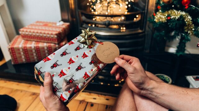 クリスマスプレゼントが間に合わないときの上手な言い訳と気まずくならない伝え方ഴ