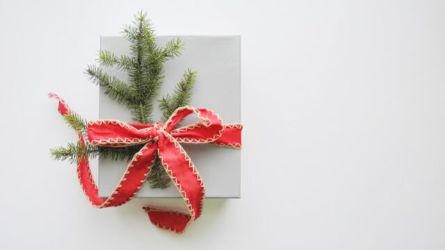 クリスマスプレゼントが間に合わないときの上手な言い訳と気まずくならない伝え方ഴ