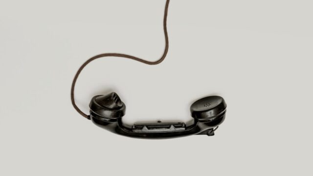 家庭教師からの電話は何時がいい?失敗しない時間帯の選び方と上手な対応ポイント