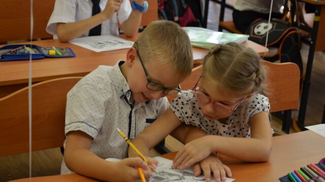 学級目標にぴったりなあいうえお作文の作り方|小学生向け例文と決め方のコツ