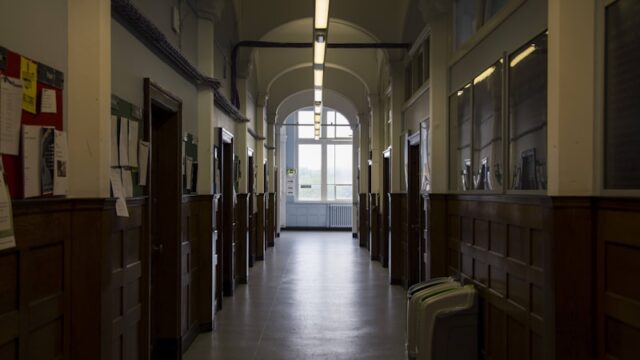 学級目標を英語でおしゃれに表現したい高校生へ|短く伝わるフレーズ例と決め方ガイド