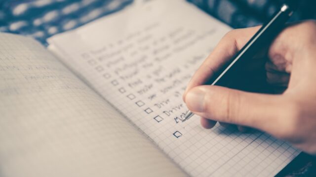 生活科「生まれた時の様子」の書き方がわかる例文集|中学生にも伝わるやさしいまとめ